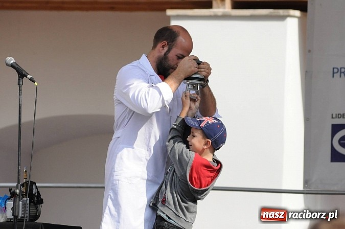 Zdjęcie w galerii na portalu naszraciborz.pl: Dziedziniec zamku zamienił się w wielkie naukowe laboratorium wiadomości z regionu