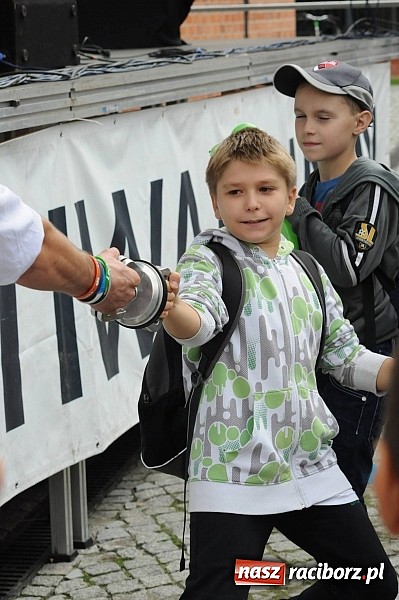 Zdjęcie w galerii na portalu naszraciborz.pl: Dziedziniec zamku zamienił się w wielkie naukowe laboratorium wiadomości z regionu