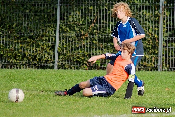 Zdjęcie w galerii na portalu naszraciborz.pl: Trampkarze Unii górą nad Zrywem Rudnik wiadomości z regionu