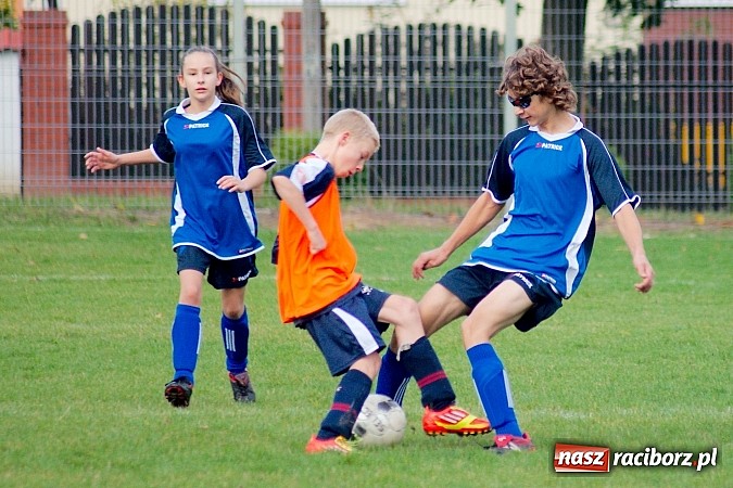 Zdjęcie w galerii na portalu naszraciborz.pl: Trampkarze Unii górą nad Zrywem Rudnik wiadomości z regionu