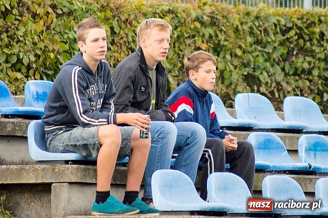 Zdjęcie w galerii na portalu naszraciborz.pl: Trampkarze Unii górą nad Zrywem Rudnik wiadomości z regionu