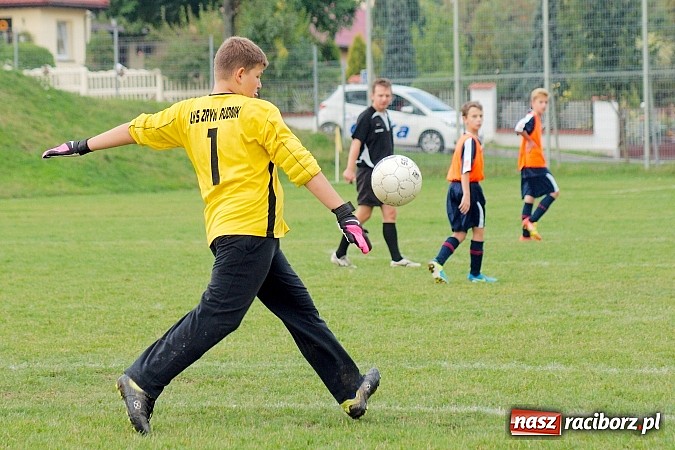 Zdjęcie w galerii na portalu naszraciborz.pl: Trampkarze Unii górą nad Zrywem Rudnik wiadomości z regionu