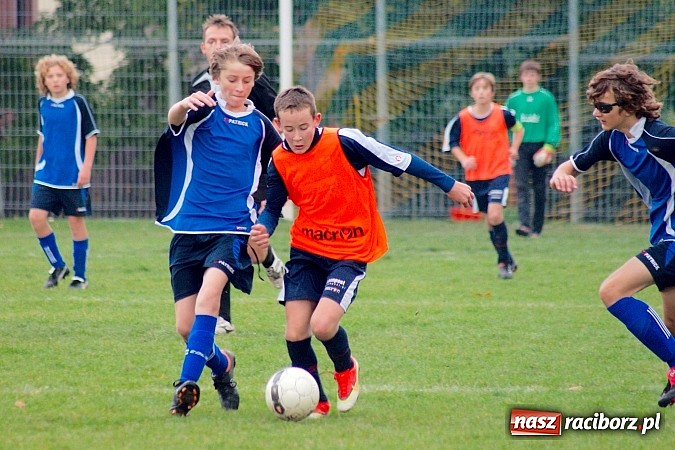 Zdjęcie w galerii na portalu naszraciborz.pl: Trampkarze Unii górą nad Zrywem Rudnik wiadomości z regionu