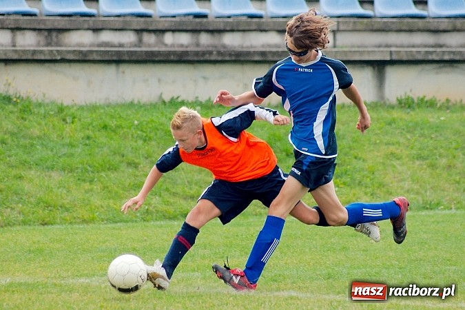 Zdjęcie w galerii na portalu naszraciborz.pl: Trampkarze Unii górą nad Zrywem Rudnik wiadomości z regionu