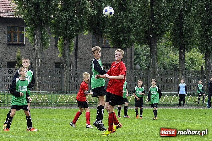 Zdjęcie w galerii na portalu naszraciborz.pl: Wicher niestraszny trampkarzom Naprzodu wiadomości z regionu