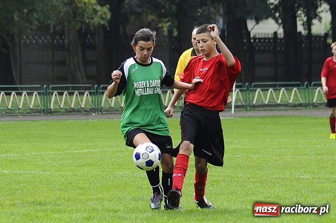 Zdjęcie w galerii na portalu naszraciborz.pl: Wicher niestraszny trampkarzom Naprzodu wiadomości z regionu
