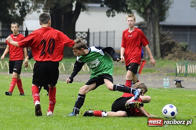 Zdjęcie w galerii na portalu naszraciborz.pl: Wicher niestraszny trampkarzom Naprzodu wiadomości z regionu