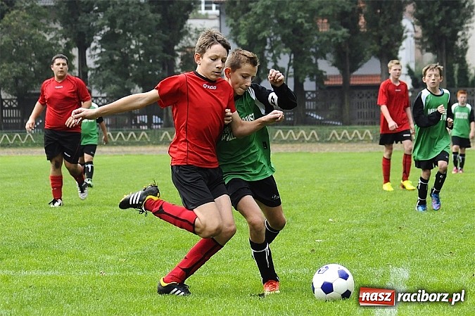 Zdjęcie w galerii na portalu naszraciborz.pl: Wicher niestraszny trampkarzom Naprzodu wiadomości z regionu