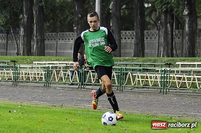 Zdjęcie w galerii na portalu naszraciborz.pl: Wicher niestraszny trampkarzom Naprzodu wiadomości z regionu