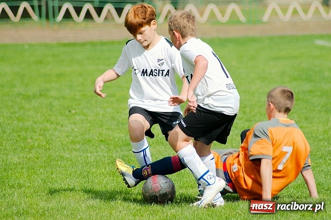 Zdjęcie w galerii na portalu naszraciborz.pl: Zabójcza 2. połowa młodzików raciborskiej Unii wiadomości z regionu