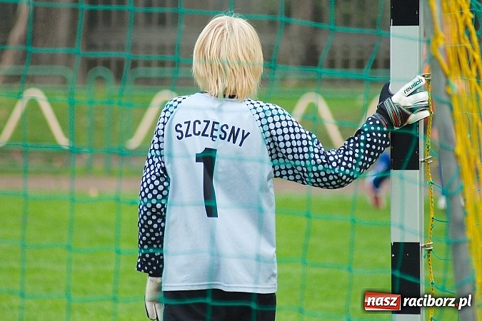 Zdjęcie w galerii na portalu naszraciborz.pl: Zabójcza 2. połowa młodzików raciborskiej Unii wiadomości z regionu