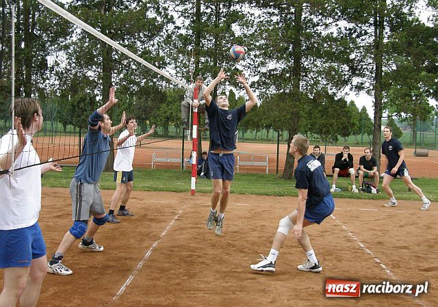 Zdjęcie w galerii na portalu naszraciborz.pl: Dobry występ siatkarzy AZS Rafako w Stitinie wiadomości z regionu