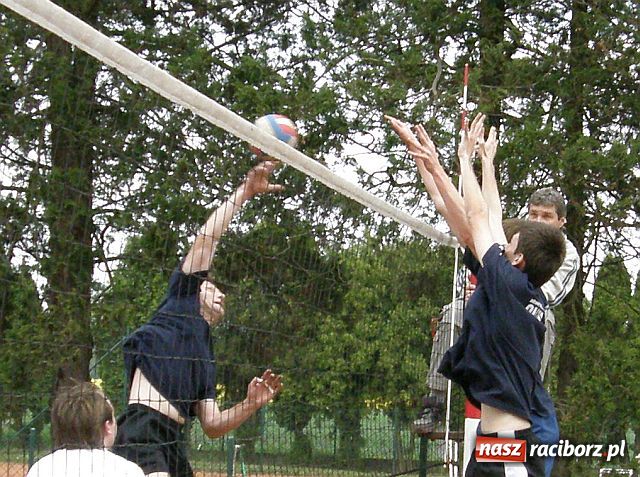 Zdjęcie w galerii na portalu naszraciborz.pl: Dobry występ siatkarzy AZS Rafako w Stitinie wiadomości z regionu