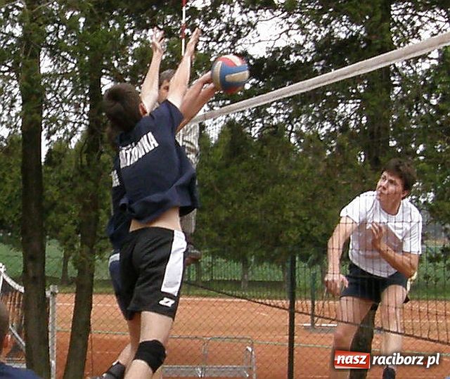 Zdjęcie w galerii na portalu naszraciborz.pl: Dobry występ siatkarzy AZS Rafako w Stitinie wiadomości z regionu