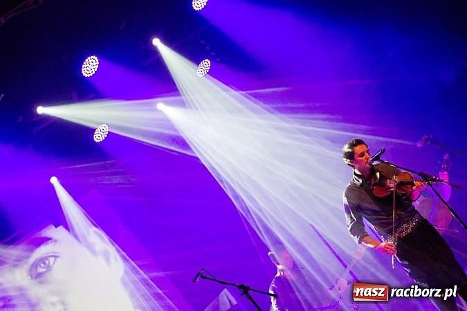 Zdjęcie w galerii na portalu naszraciborz.pl: Zakopower na finał lata przy pełnej sali RCK wiadomości z regionu