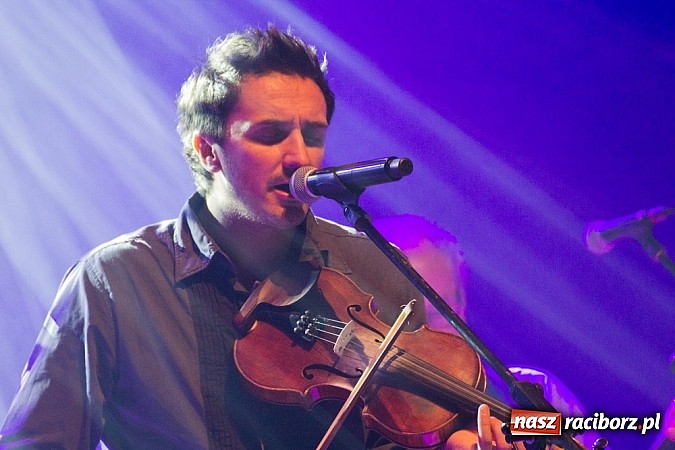 Zdjęcie w galerii na portalu naszraciborz.pl: Zakopower na finał lata przy pełnej sali RCK wiadomości z regionu