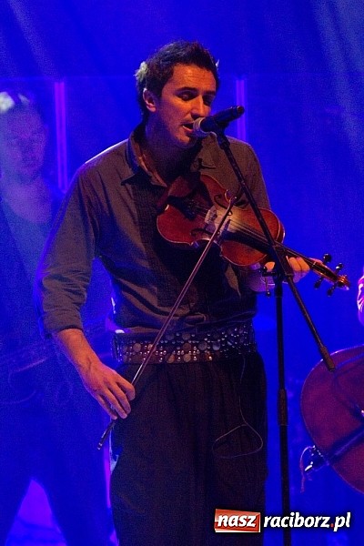 Zdjęcie w galerii na portalu naszraciborz.pl: Zakopower na finał lata przy pełnej sali RCK wiadomości z regionu