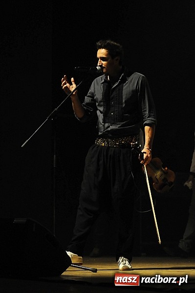 Zdjęcie w galerii na portalu naszraciborz.pl: Zakopower na finał lata przy pełnej sali RCK wiadomości z regionu