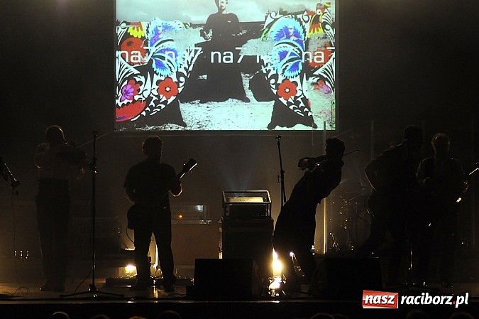 Zdjęcie w galerii na portalu naszraciborz.pl: Zakopower na finał lata przy pełnej sali RCK wiadomości z regionu