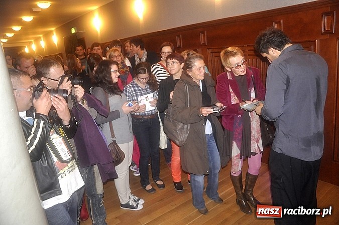 Zdjęcie w galerii na portalu naszraciborz.pl: Zakopower na finał lata przy pełnej sali RCK wiadomości z regionu