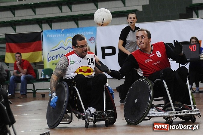 Zdjęcie w galerii na portalu naszraciborz.pl: Rugbyści na wózkach walczą w Rafako Arena wiadomości z regionu
