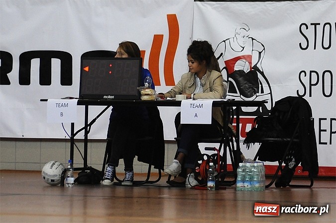 Zdjęcie w galerii na portalu naszraciborz.pl: Rugbyści na wózkach walczą w Rafako Arena wiadomości z regionu