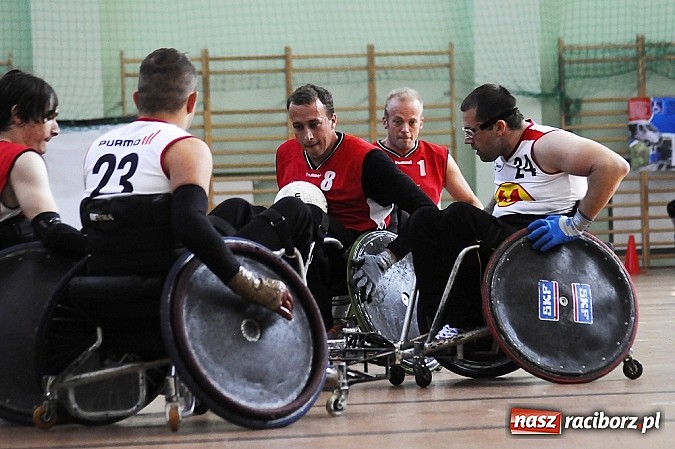 Zdjęcie w galerii na portalu naszraciborz.pl: Rugbyści na wózkach walczą w Rafako Arena wiadomości z regionu