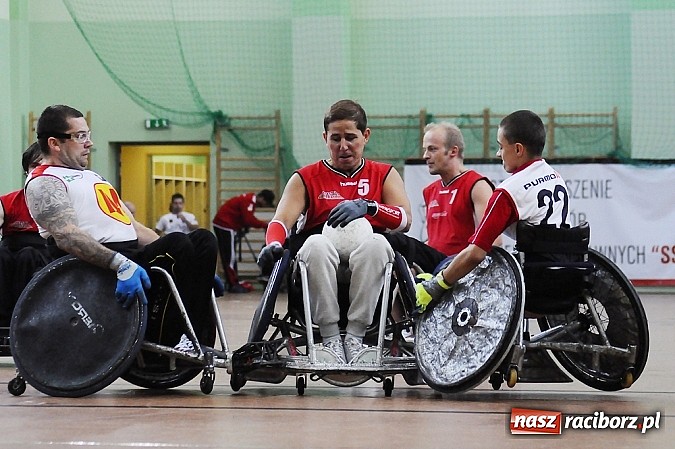 Zdjęcie w galerii na portalu naszraciborz.pl: Rugbyści na wózkach walczą w Rafako Arena wiadomości z regionu