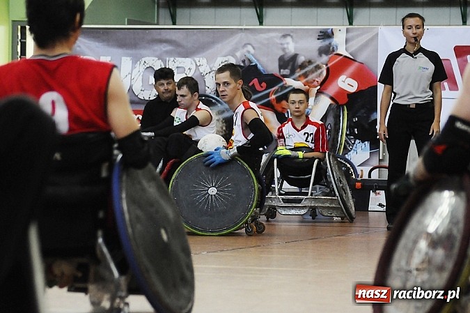 Zdjęcie w galerii na portalu naszraciborz.pl: Rugbyści na wózkach walczą w Rafako Arena wiadomości z regionu