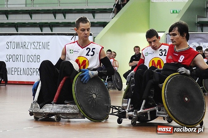 Zdjęcie w galerii na portalu naszraciborz.pl: Rugbyści na wózkach walczą w Rafako Arena wiadomości z regionu