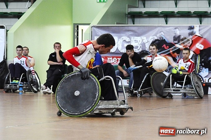 Zdjęcie w galerii na portalu naszraciborz.pl: Rugbyści na wózkach walczą w Rafako Arena wiadomości z regionu