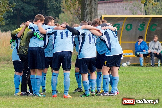 Zdjęcie w galerii na portalu naszraciborz.pl: Brzezie uratowało punkt w Siedliskach wiadomości z regionu