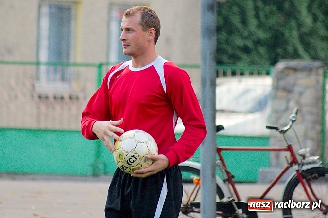 Zdjęcie w galerii na portalu naszraciborz.pl: Brzezie uratowało punkt w Siedliskach wiadomości z regionu