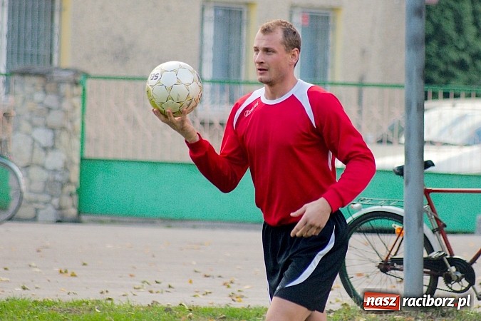 Zdjęcie w galerii na portalu naszraciborz.pl: Brzezie uratowało punkt w Siedliskach wiadomości z regionu