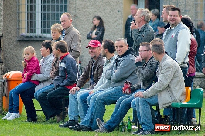 Zdjęcie w galerii na portalu naszraciborz.pl: Brzezie uratowało punkt w Siedliskach wiadomości z regionu