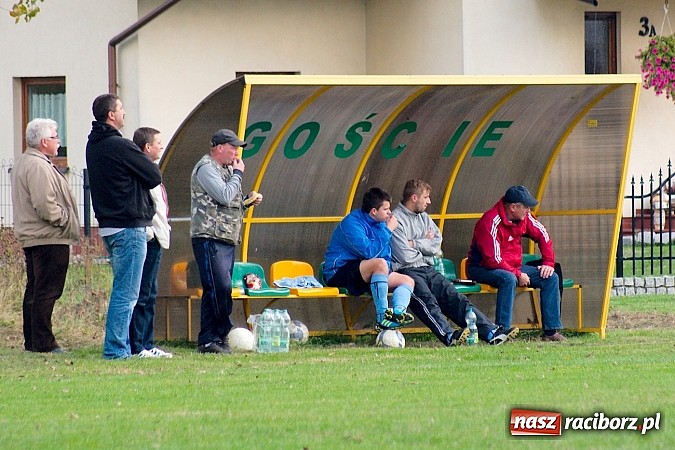 Zdjęcie w galerii na portalu naszraciborz.pl: Brzezie uratowało punkt w Siedliskach wiadomości z regionu