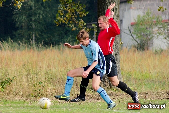 Zdjęcie w galerii na portalu naszraciborz.pl: Brzezie uratowało punkt w Siedliskach wiadomości z regionu