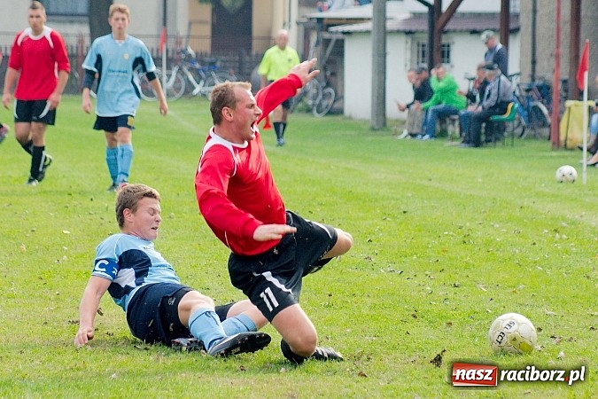 Zdjęcie w galerii na portalu naszraciborz.pl: Brzezie uratowało punkt w Siedliskach wiadomości z regionu