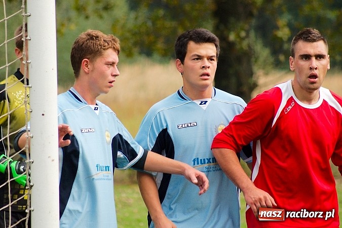 Zdjęcie w galerii na portalu naszraciborz.pl: Brzezie uratowało punkt w Siedliskach wiadomości z regionu