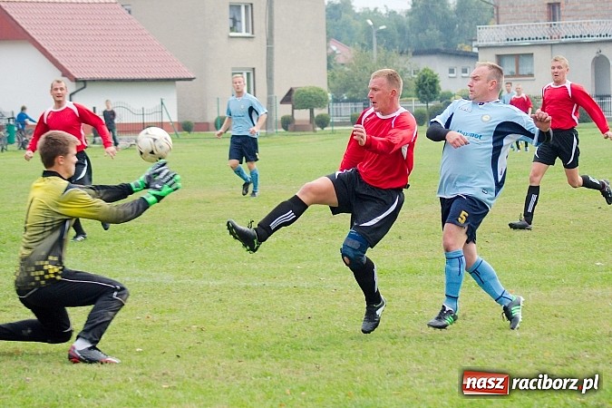 Zdjęcie w galerii na portalu naszraciborz.pl: Brzezie uratowało punkt w Siedliskach wiadomości z regionu