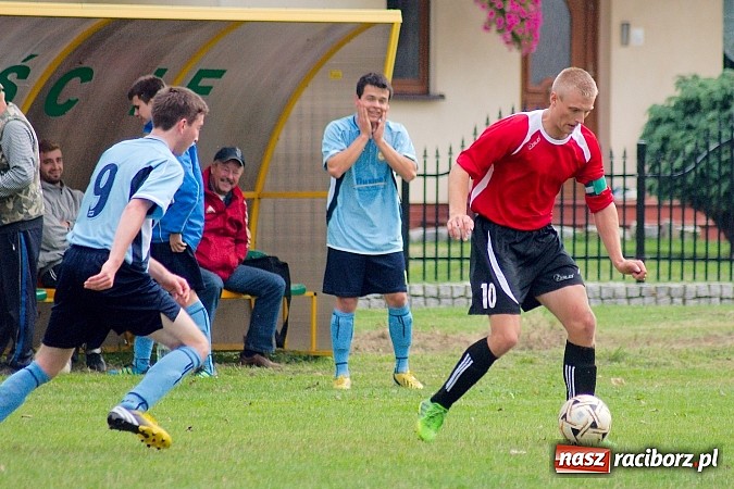 Zdjęcie w galerii na portalu naszraciborz.pl: Brzezie uratowało punkt w Siedliskach wiadomości z regionu