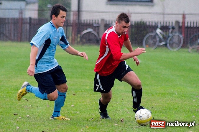 Zdjęcie w galerii na portalu naszraciborz.pl: Brzezie uratowało punkt w Siedliskach wiadomości z regionu