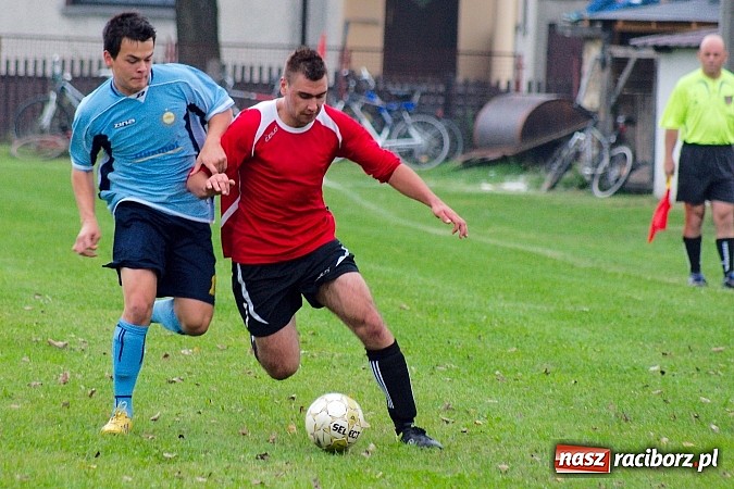 Zdjęcie w galerii na portalu naszraciborz.pl: Brzezie uratowało punkt w Siedliskach wiadomości z regionu