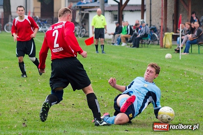 Zdjęcie w galerii na portalu naszraciborz.pl: Brzezie uratowało punkt w Siedliskach wiadomości z regionu