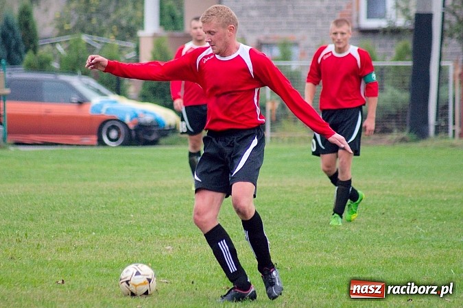 Zdjęcie w galerii na portalu naszraciborz.pl: Brzezie uratowało punkt w Siedliskach wiadomości z regionu