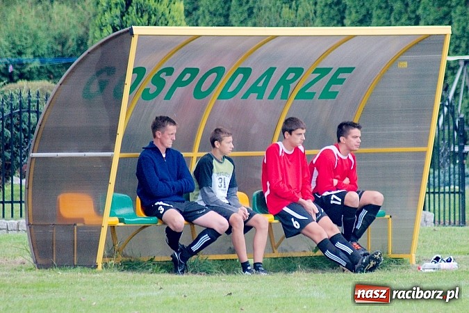 Zdjęcie w galerii na portalu naszraciborz.pl: Brzezie uratowało punkt w Siedliskach wiadomości z regionu