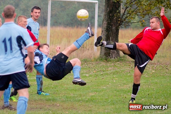 Zdjęcie w galerii na portalu naszraciborz.pl: Brzezie uratowało punkt w Siedliskach wiadomości z regionu