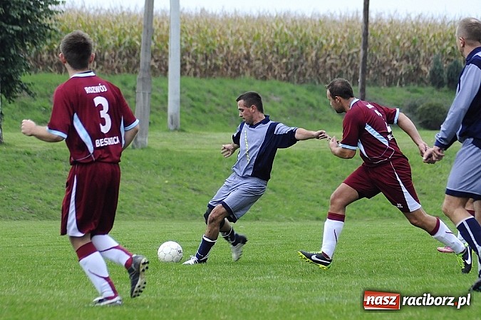 Zdjęcie w galerii na portalu naszraciborz.pl: Zwycięstwo Pietraszyna. Pierwsze od 28 kolejek wiadomości z regionu