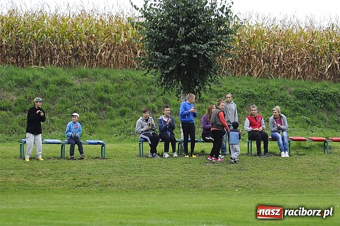 Zdjęcie w galerii na portalu naszraciborz.pl: Zwycięstwo Pietraszyna. Pierwsze od 28 kolejek wiadomości z regionu