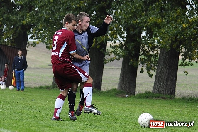 Zdjęcie w galerii na portalu naszraciborz.pl: Zwycięstwo Pietraszyna. Pierwsze od 28 kolejek wiadomości z regionu